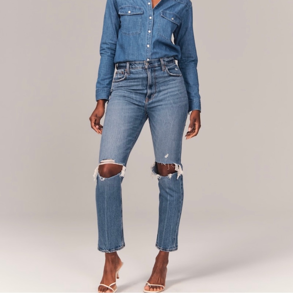 Abercrombie & Fitch curve love ultra high rise ankle straight Jean size 4/27